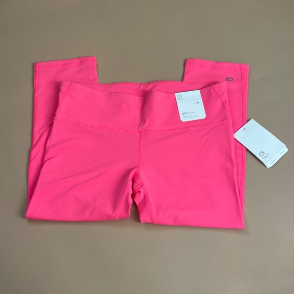 GAP Fit Neon Pink Capri Tights - Picture 3 of 11